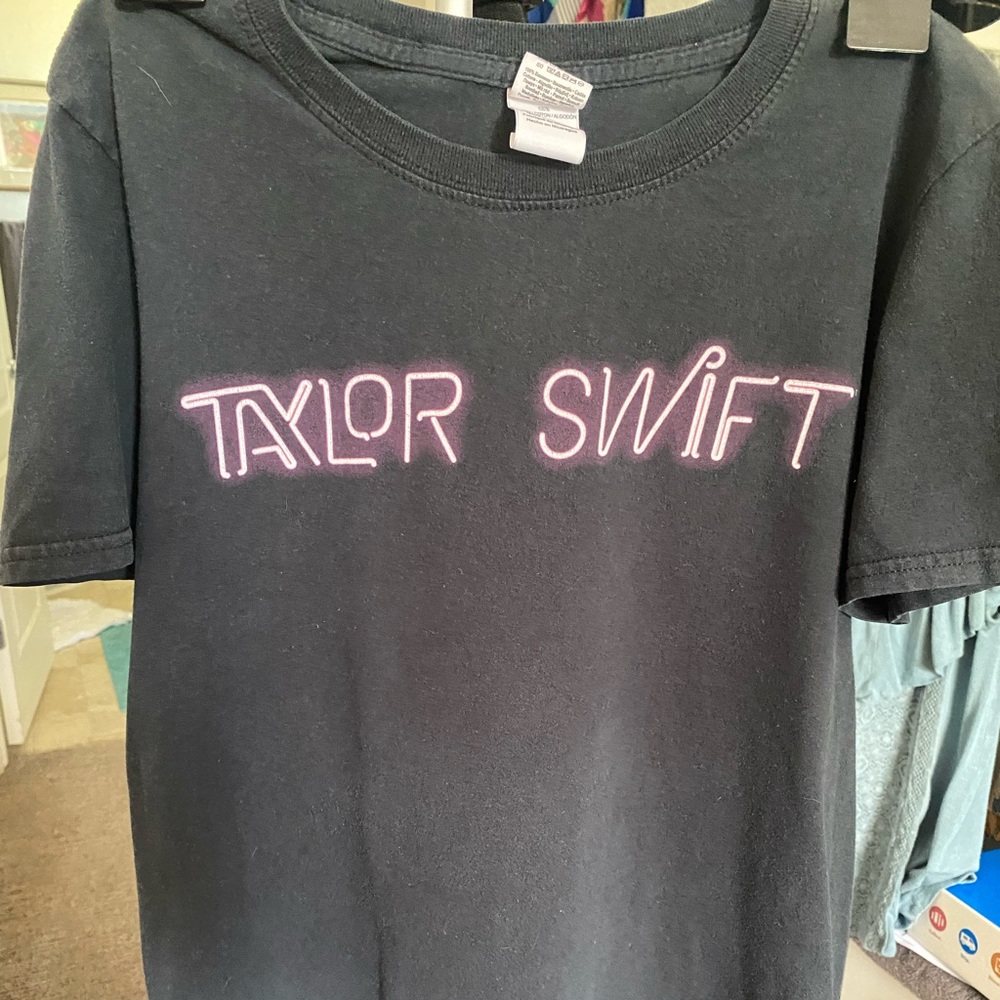 Taylor Swift 1989 World Tour tee
